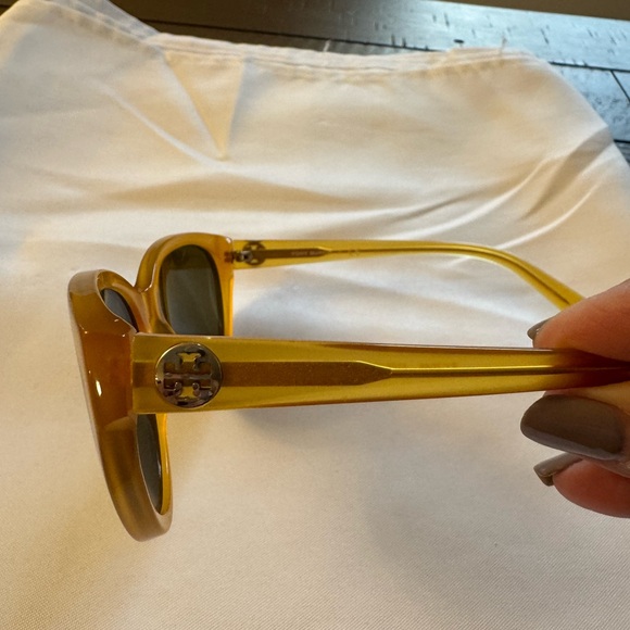 Tory Burch Yellow Amber Round Cat-Eye Sunglasses main image 4
